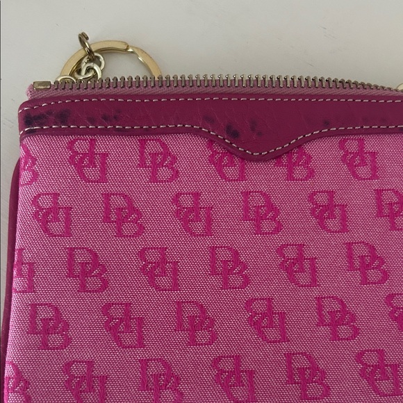 Dooney & Bourke Pink Wristlet with Gold Chain - Picture 3 of 3